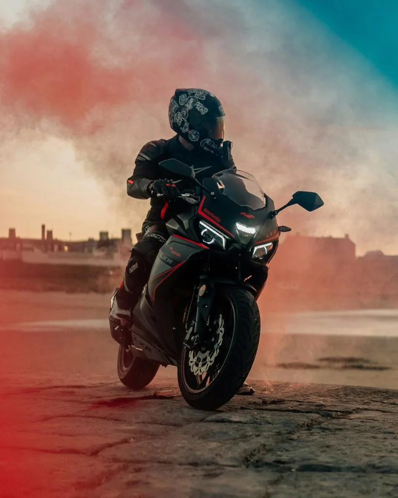 Moto moyenne cylindrée 